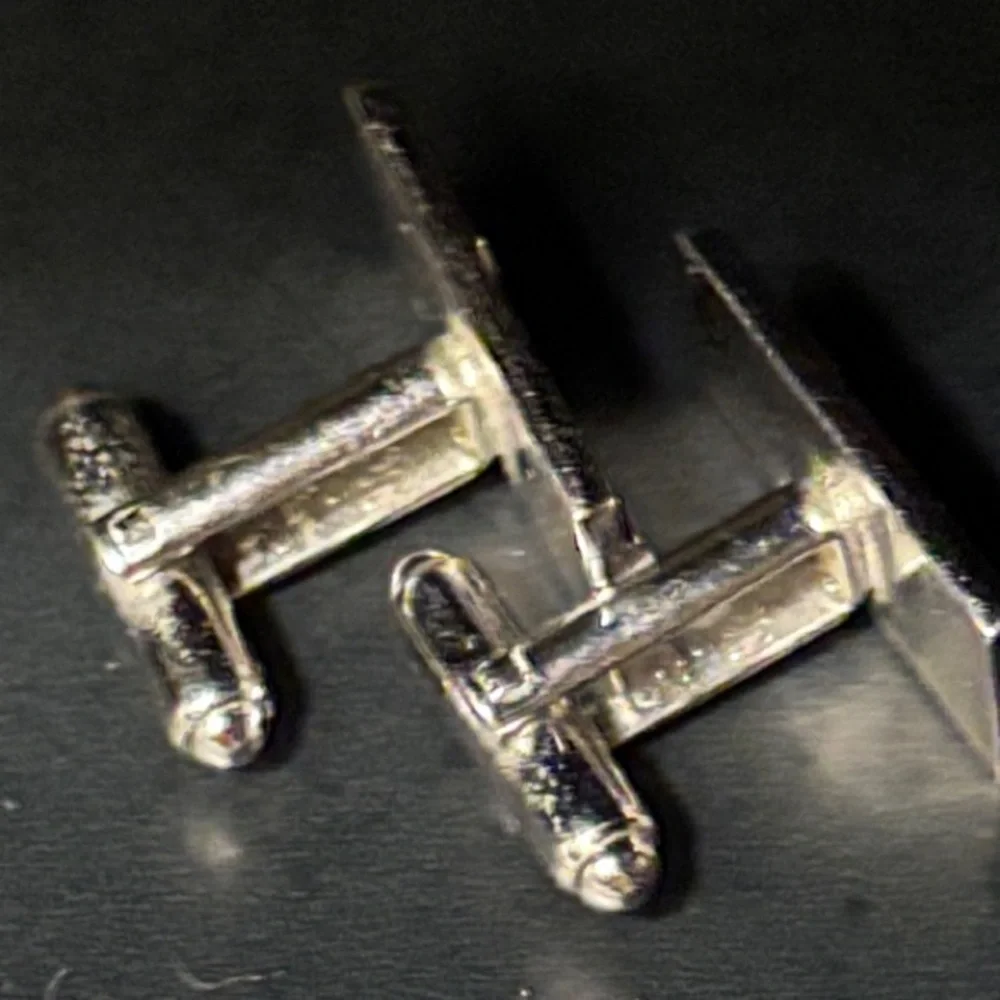 🔴Rectangular Cufflinks, Silver Textured With Blue Stone Vintage